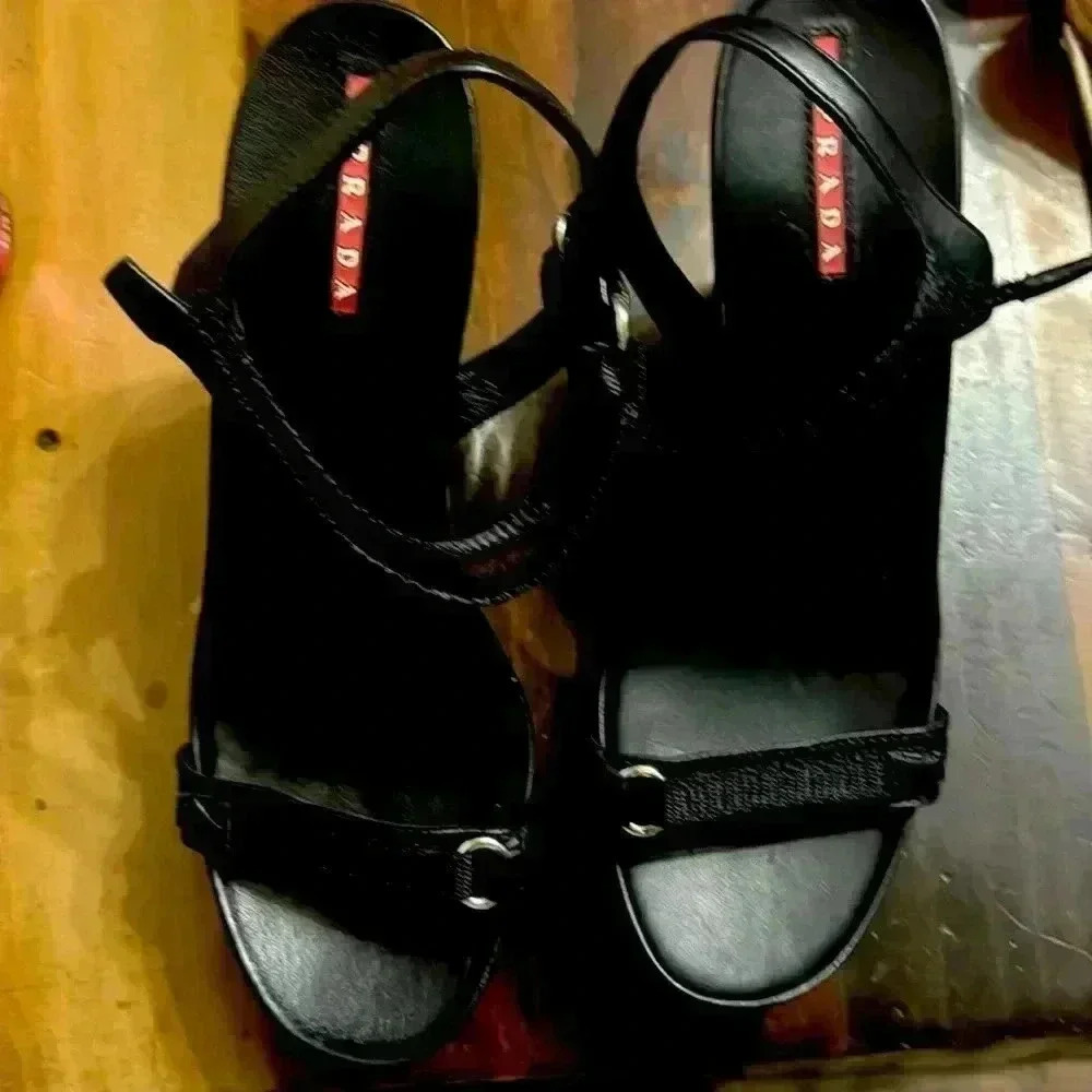 NEW Prada black wedge leathers shoes. Full set. Box & dust bags - Picture 2 of 5